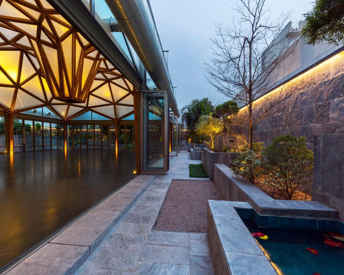 Hotel Crystal Palace Meerut Ngoại thất bức ảnh