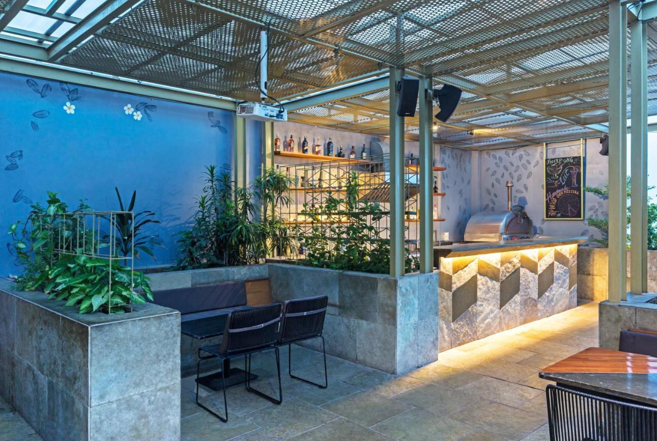Hotel Crystal Palace Meerut Ngoại thất bức ảnh