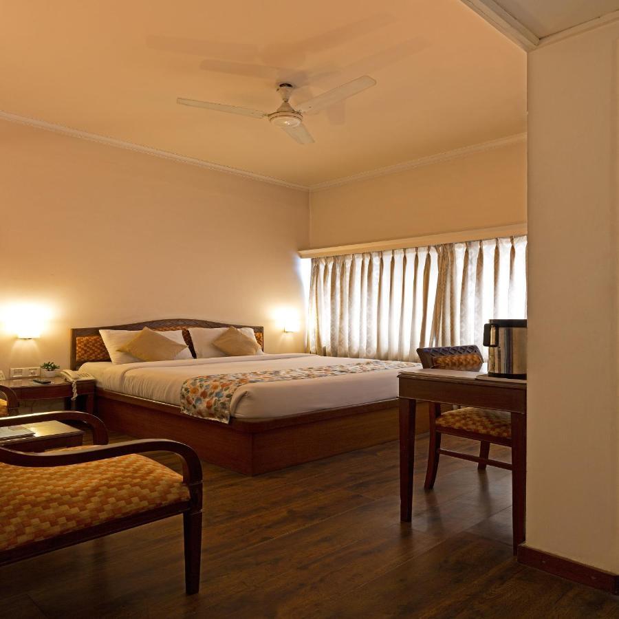 Hotel Crystal Palace Meerut Ngoại thất bức ảnh