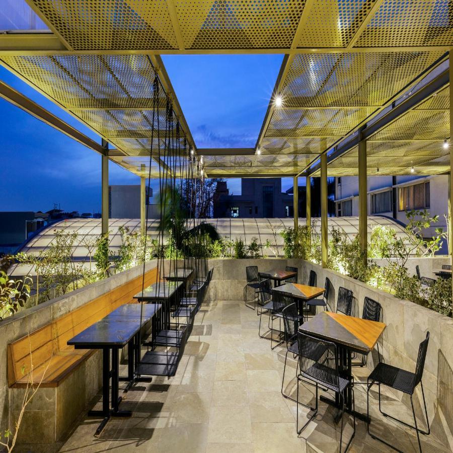 Hotel Crystal Palace Meerut Ngoại thất bức ảnh