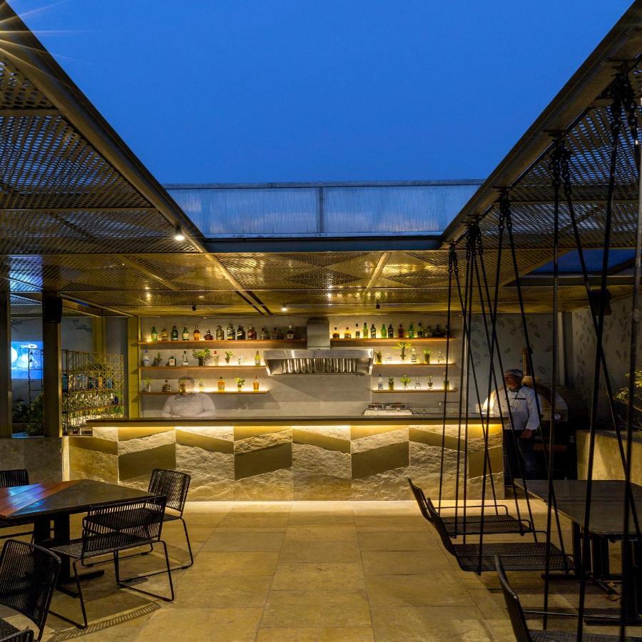 Hotel Crystal Palace Meerut Ngoại thất bức ảnh