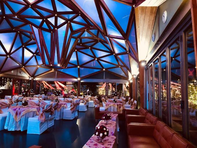 Hotel Crystal Palace Meerut Ngoại thất bức ảnh
