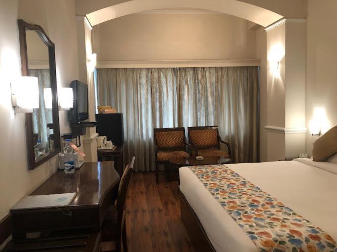 Hotel Crystal Palace Meerut Ngoại thất bức ảnh
